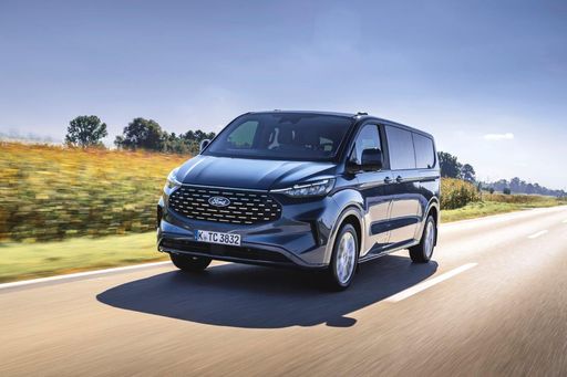 Ford Tourneo Custom front / Die Verwendung dieses Bildes für
redaktionelle Zwecke ist unter Beachtung aller mitgeteilten
Nutzungsbedingungen zulässig und dann auch honorarfrei.
Veröffentlichung ausschließlich mit Bildrechte-Hinweis.