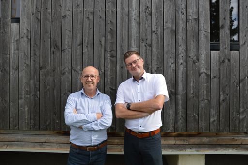  links kaufmännischer Geschäftsführer Robert
Frischer, rechts technischer Geschäftsführer DI (FH) Jürgen Moser