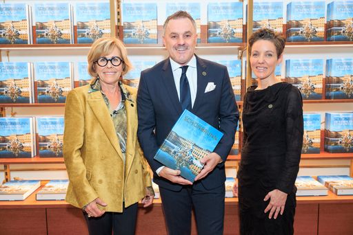 Präsentation "Schönbrunn. Die kaiserliche
Sommerresidenz" am 10.10.2023 in den Weißgoldzimmern von Schloss
Schönbrunn