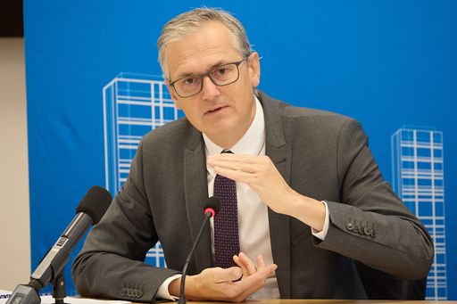 Vorschau Bild von (C) www.annarauchenberger.com/Georges Schneider -
Wien 12.10.2023 - Heute lud die E-Control zu einem Pressegespräch,
bei dem der EAG-Monitoringbericht 2023 vorgestellt wurde. PHOTO: Dr.
Wolfgang Urbantschitsch, LL.M., Vorstand E-Control.