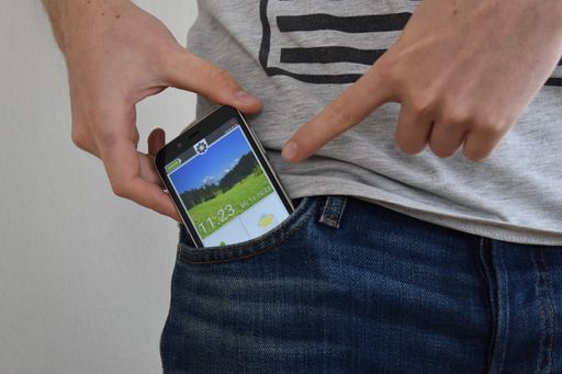 Passt auch in die Taschen enger Jeans: Das
emporiaSMART.5mini
