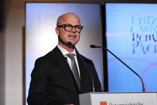 Vorschau Bild von Verleihung des Fritz-Csoklich-Demokratiepreises
2023: Begrüßung von STYRIA-CEO Markus Mair.