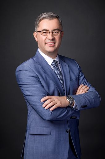 Mit 1. Jänner 2024 übernimmt Pavol Dobrocky die
Geschäftsführung des Pharmaunternehmens Boehringer Ingelheim
Regional Center Vienna (RCV).