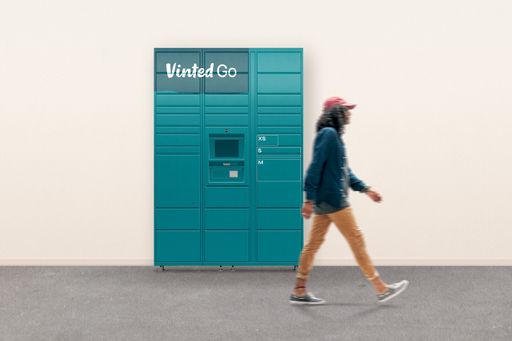Vorschau Bild von Der Kauf und Verkauf von Second-Hand-Mode - viele Kunden haben
dabei Nachhaltigkeit im Sinn. Mit einem Tool von valantic kann
Vinted den Carbon Footprint seines neuen Logistikdienstes
analysieren und verbessern. / Die Verwendung dieses Bildes für
redaktionelle Zwecke ist unter Beachtung aller mitgeteilten
Nutzungsbedingungen zulässig und dann auch honorarfrei.
Veröffentlichung ausschließlich mit Bildrechte-Hinweis.
