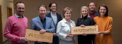  Max Prodinger mit den Projektpartnern des
Tourismusverbands Kitzbühel.