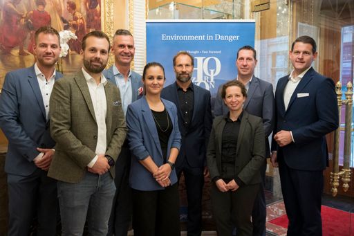 BILV.l.n.r.: Andreas Schmitt, Vorstand Risiko &
Versicherungstechnik, GrECo International AG | Jonas Artmeier, Vice
President Sales, Prewave GmbH | Christoph Repolust, Vorstand Sales &
Account Management, GrECo International AG | Christina Glocknitzer,
Mitglied der Geschäftsführung, Seal Maker Produktions- und Vertriebs
GmbH | Holger Hassenpflug, Enterprise Risk Management, Energie
Steiermark | Annemarie Büttner, Lead Climate Risk Solutions, Swiss
Re Corporate Solutions | Christian Holub, Group Insurance Director,
ANDRITZ HYDRO GmbH | Georg Winter, CEO, GrECo International Holding
AGD zu OTS -