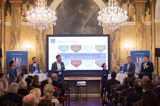Vorschau Bild von Diskussionsrunde des 3. GrECo Risiotages