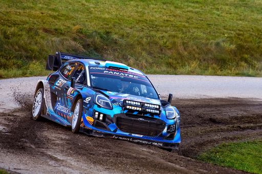Vorschau Bild von M-Sport gewinnt mit Ford Fiesta Rally2 die RC2-Klasse der neuen
Rallye Zentraleuropa. Nachwuchstalent Grégoire Munster und Beifahrer
Loukas Luka spielten ihre Asphaltstärke mit dem über 368 kW (500 PS)
starken Ford Puma Hybrid Rally1 aus.