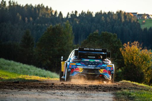 Vorschau Bild von M-Sport gewinnt mit Ford Fiesta Rally2 die RC2-Klasse der neuen
Rallye Zentraleuropa. Pierre-Louis Loubet und neuer Copilot Benjamin
Veillas verlieren durch einen Ausrutscher am Freitagabend über vier
Minuten und damit den Anschluss zur Spitzengruppe. / Die Verwendung
dieses Bildes für redaktionelle Zwecke ist unter Beachtung aller
mitgeteilten Nutzungsbedingungen zulässig und dann auch honorarfrei.
Veröffentlichung ausschließlich mit Bildrechte-Hinweis.
