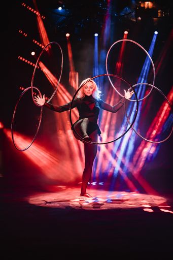 Vorschau Bild von Nicole Berousek aus Tschechien im Circus Louis Knie