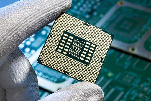 Vorschau Bild von IC-Substrate sind ein integraler Bestandteil der
leistungsstarken, energieeffizienten AMD-Prozessoren für
Rechenzentren, die digitale Erlebnisse der Zukunft ermöglichen - von
KI bis VR