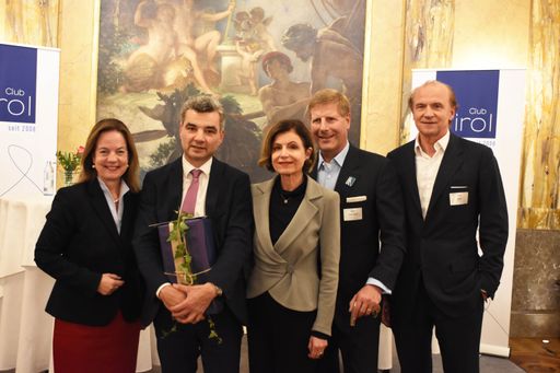 Vorschau Bild von v.l.: Angelika Schätz, Sektionschefin der Finanzverwaltung im
BMF, Präsident der Finanzprokuratur Wolfgang Peschorn mit Club Tirol
Vorstandsmitgliedern Renate Danler (Renate Danler Consulting),
Julian Hadschieff (Humanocare) und Peter Kunz (Kunz Wallentin RAE)