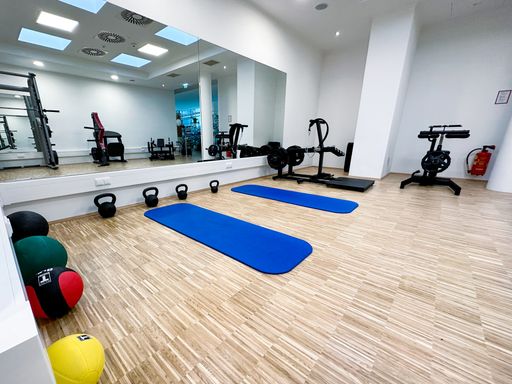 Vorschau Bild von Abbildung zu Fitnessraum NEU in der Römertherme.