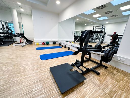 Vorschau Bild von Abbildung zu Fitnessraum NEU in der Römertherme Baden.