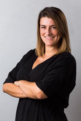 Elena Gorschek bringt jahrelange Marketing-Expertise als
Produktmanagerin bei Almdudler ein