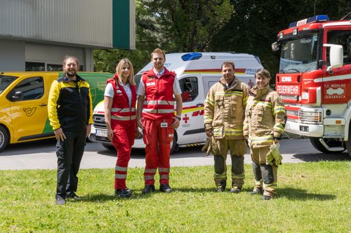 Mit #DieRichtigeAdresse werben Post, Rotes Kreuz
und Feuerwehr für die bessere Sichtbarkeit von Wohnadressen.