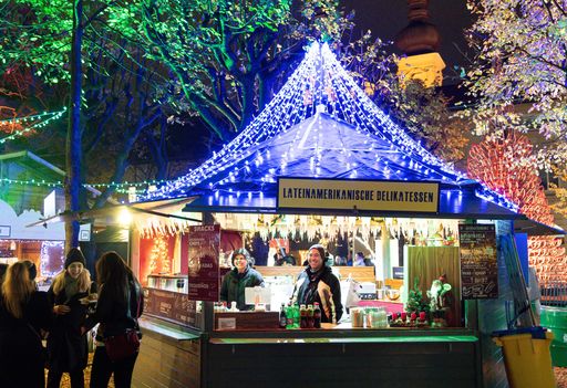 Vorschau Bild von Fancy Village am Weihnachtsdorf im Campus der
Universität Wien
