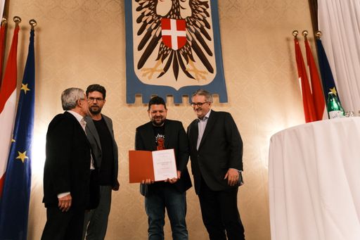 Petar Rosandić bekam gestern vom
Dokumentationsarchiv des österreichischen Widerstandes (DÖW) den
Ferdinand-Berger-Preis verliehen.