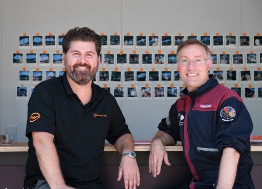 Vorschau Bild von Frank Haas (Marketing- und Kommunikationsleiter bei
Gebrüder Weiss) im Gespräch mit Gernot Grömer (Direktor des
Österreichischen Weltraum Forums) über die großartigste Reise dieser
Generation.