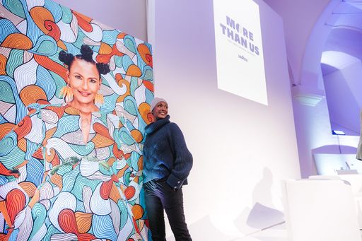 Vorschau Bild von Lavazza Kalender-Testimonial Waris Dirie