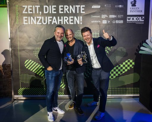  Gold beim steirischen Werbepreis: Die Preisträger
Gottfried Bichler (Geschäftsführer Radio Flamingo), Dieter
Faschingbauer (Werbeagentur Faschingbauer & Schaar) und Manuel
Krispl (Marketingleiter Radio Flamingo)