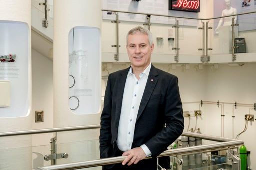 Vorschau Bild von Bernd Eulitz, Vorstandsvorsitzender / Die Verwendung dieses
Bildes für redaktionelle Zwecke ist unter Beachtung aller
mitgeteilten Nutzungsbedingungen zulässig und dann auch honorarfrei.
Veröffentlichung ausschließlich mit Bildrechte-Hinweis.