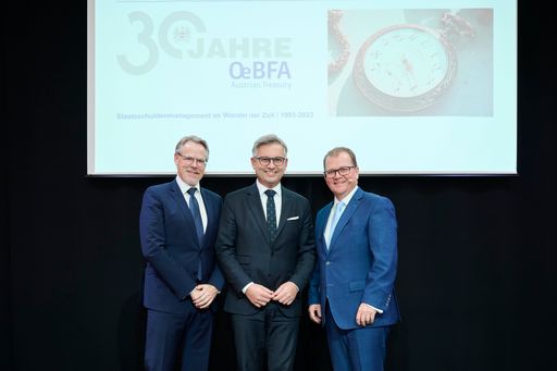  Die OeBFA feierte ihr Jubiläum vor rund 200 Gästen
und mit prominenten Gratulanten.