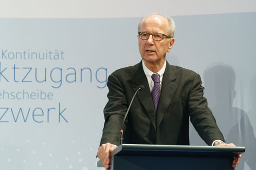 Hans Dieter Pötsch, Präsident der Deutschen
Handelskammer in Österreich: „Europa muss schneller, innovativer und
einflussreicher werden“.