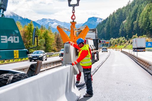 Vorschau Bild von Betonleitwände erhöhen Sicherheit