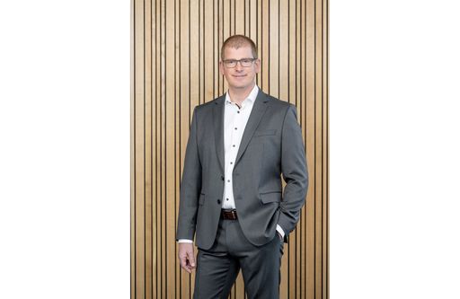 Björn Rosenplänter übernimmt ab dem 1. Januar 2024 die
Geschäftsführung des STIHL Kettenwerks in der Schweiz / Die
Verwendung dieses Bildes für redaktionelle Zwecke ist unter
Beachtung aller mitgeteilten Nutzungsbedingungen zulässig und dann
auch honorarfrei. Veröffentlichung ausschließlich mit
Bildrechte-Hinweis.