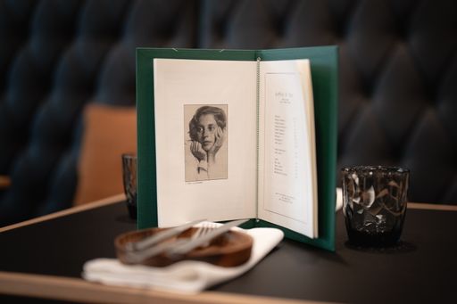 Vorschau Bild von Mit dem Namen trude & töchter wird die großartige
Fotografin Trude Fleischmann gewürdigt.