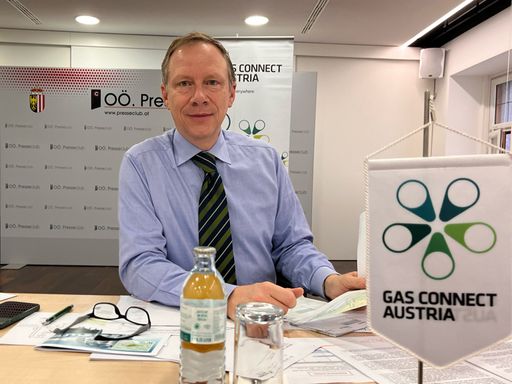 Vorschau Bild von Stefan Wagenhofer, Geschäftsführer von Gas Connect Austria, beim
Pressegespräch in Linz.