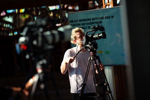 Der "Social News Desk" nimmt 2024 Arbeit auf und sucht
Journalismus- und Social Media-Talente. (Foto enstand auf der TINCON
Hamburg 2023, bei der sich #UseTheNews mit einem Newscamp engagiert
hat.) Foto: Jonas Walzberg / TINCON / Die Verwendung dieses Bildes
für redaktionelle Zwecke ist unter Beachtung aller mitgeteilten
Nutzungsbedingungen zulässig und dann auch honorarfrei.
Veröffentlichung ausschließlich mit Bildrechte-Hinweis.
