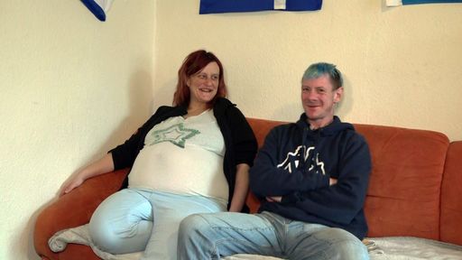  Im Stadtteil Neue Neustadt lebt Nicky mit ihrem zweijährigen Sohn
Noah. Seit fünf Monaten hat sie einen neuen Partner; den 42-jährigen
Micky. Beide sind arbeitslos und leben von Bürgergeld. / Die
Verwendung dieses Bildes für redaktionelle Zwecke ist unter
Beachtung aller mitgeteilten Nutzungsbedingungen zulässig und dann
auch honorarfrei. Veröffentlichung ausschließlich mit
Bildrechte-Hinweis.