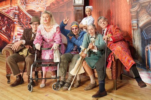 Vorschau Bild von Foto EWIG JUNG Gloria Theater – Das KULT-Musical im
Gloria Theater