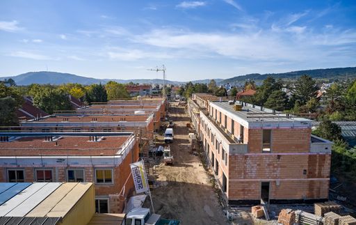 Mit dem Projekt "Stadt küsst Land" entstehen in
Stammersdorf 46 hochwertige Reihenhäuser