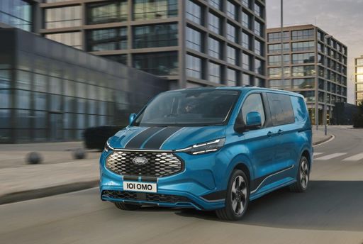 Vorschau Bild von Ab sofort bestellbar: Der Ford E-Transit Custom als rein
elektrisches Topmodell von Europas meistverkaufter
Transporter-Baureihe. / Die Verwendung dieses Bildes für
redaktionelle Zwecke ist unter Beachtung aller mitgeteilten
Nutzungsbedingungen zulässig und dann auch honorarfrei.
Veröffentlichung ausschließlich mit Bildrechte-Hinweis.