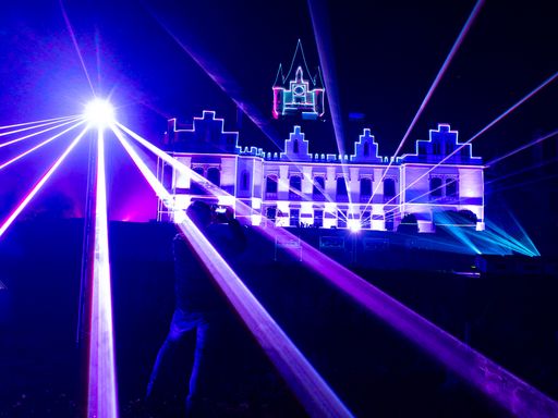  Zauberhafte Lichtkunst im Christmas Garden Schloss Grafenegg nur
noch für kurze Zeit!