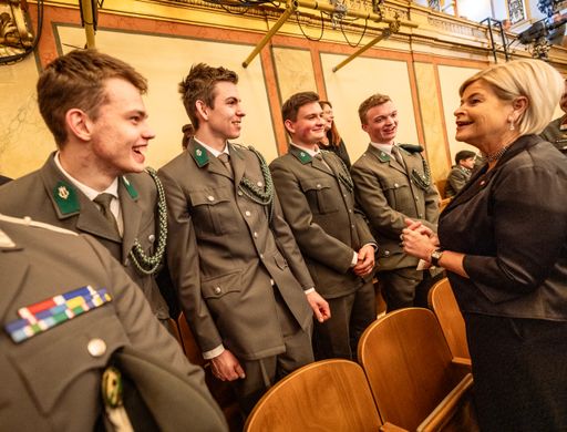 Bundesministerin Klaudia Tanner bei Voraufführung
des Neujahrskonzerts der Wiener Philharmoniker