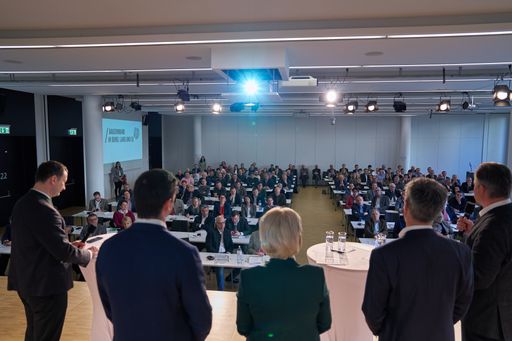 Vorschau Bild von Intensive Diskussionen beim sehr gut besuchten
Landesbauernrat.