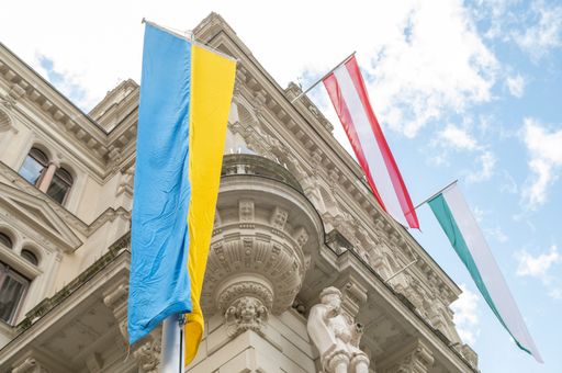 Vorschau Bild von Ukrainische Flagge vorm Grazer Rathaus