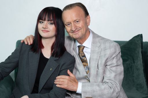  Von links nach rechts: Marlen Kubinger, Ing. Mag. Dr. h.c. Ulrich
Kubinger