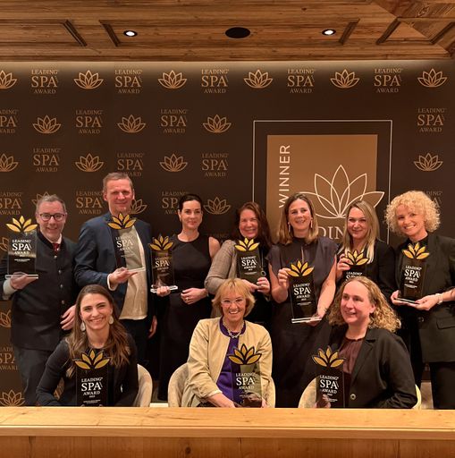  Die glücklichen Gewinner bei der Leading Spa Award Verleihung im
Ortners Resort in Bayern.
