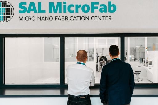 Vorschau Bild von Auf 1,400 m² wird in der SAL MicroFab an innovativen Technologien
im EBS-Bereich geforscht