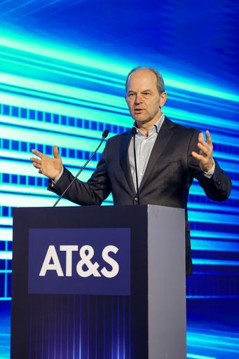 Vorschau Bild von AT&S-CEO Andreas Gerstenmayer bei der
Eröffnungsfeier des neuen AT&S-Werks in Kulim, Malaysia, am 24.
Jänner 2024