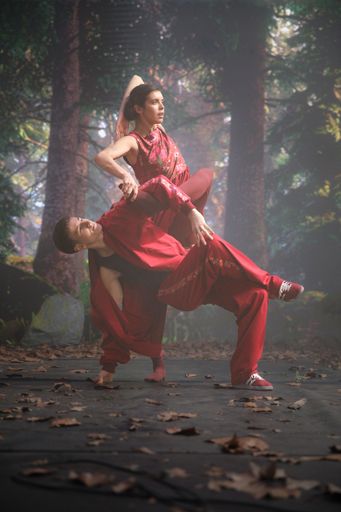  Bild zu OTS - Die weltbekannte Tanzgruppe Flying Steps
präsentiert ihre neueste Tanz-Sensation: "Flying Hänsel & Gretel"
fünf Mal in Österreich. Szenenbild aus der neuen Flying Hänsel &
Gretel-Show der Flying Steps