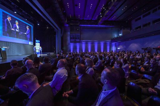 ISPO und ESB Marketing Netzwerk feiern ihre neue Partnerschaft
beim neuen SPORT MARKE MEDIEN Kongress auf der ISPO Munich 2024. /
Die Verwendung dieses Bildes für redaktionelle Zwecke ist unter
Beachtung aller mitgeteilten Nutzungsbedingungen zulässig und dann
auch honorarfrei. Veröffentlichung ausschließlich mit
Bildrechte-Hinweis.