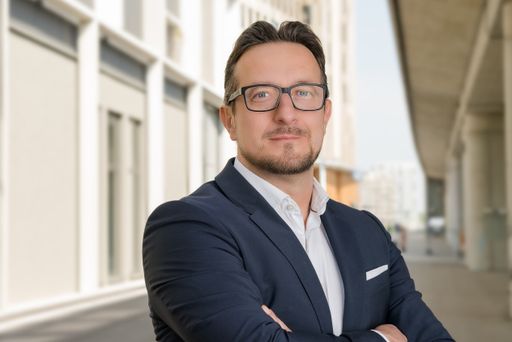 Vorschau Bild von Seit Herbst 2023 ist Martin Hesik Teil der
Geschäftsführung der aspern Seestadt Einkaufsstraßen GmbH.