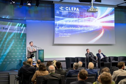 Vorschau Bild von CLEPA Generalsekretär Krieger warnt vor
Arbeitsverlusten.