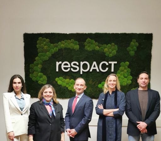 v.l.n.r.: Mirela Zeinzinger, Head of New Business
Meta Communication International; Marianne Sorge-Grace, Leitung
Kommunikation & csrTAG respACT; Stefan Pellech, Head of Strategy,
Meta Communication International; Daniela Knieling,
Geschäftsführerin respACT und Peter David, Redaktion - Teamleiter
Industry & Mobility